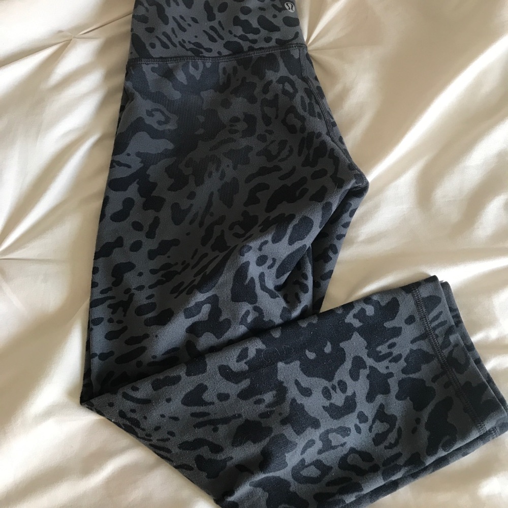 Lululemon WU crops